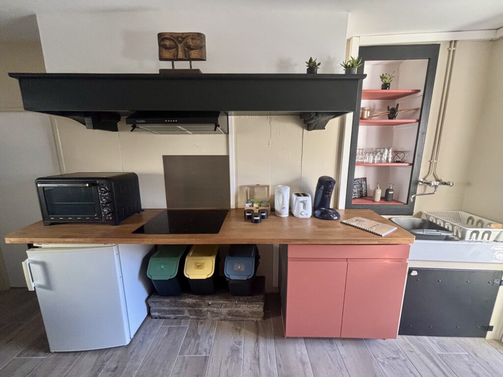 gîte avec piscine éclairée, terrain de pétanque, espace loisirs en Aveyron – Aux 12 instants