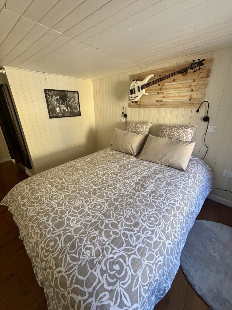 gîte avec piscine éclairée, terrain de pétanque, espace loisirs en Aveyron – Aux 12 instants